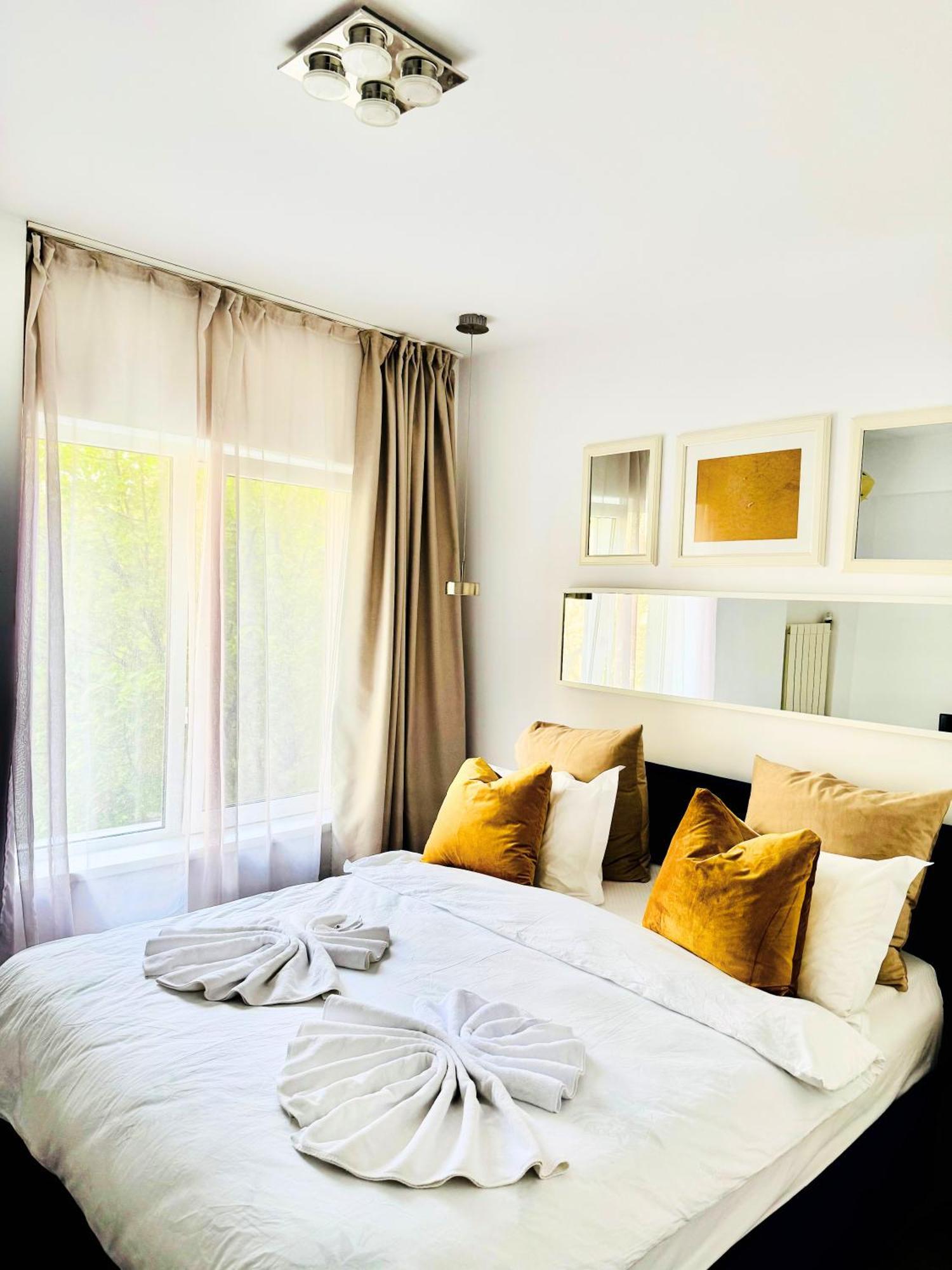 Metropole Romana Square Apartment