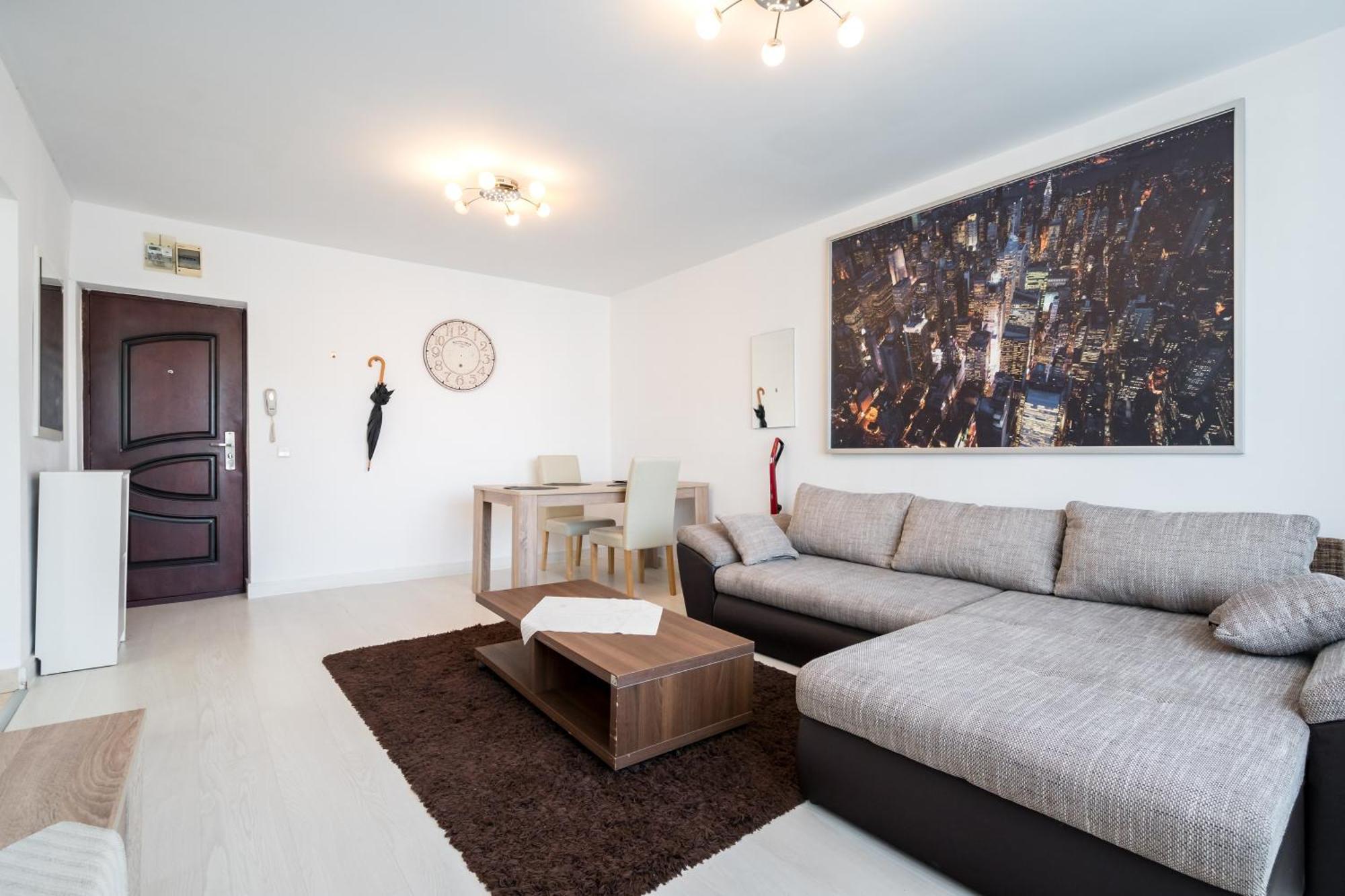 Location With Iconic View - Sala Palatului Apartment