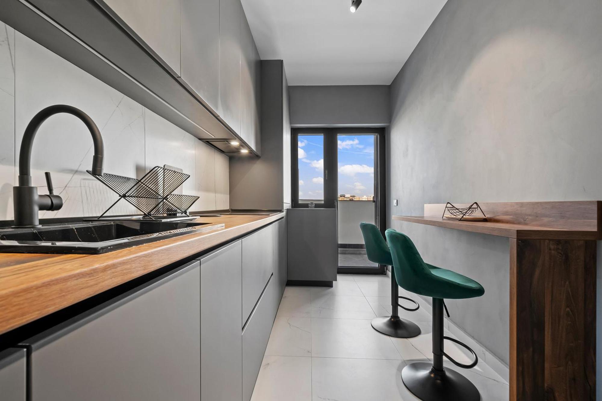 Ultra-modern & Spacious 2br With Balcony Apartment Bucharest