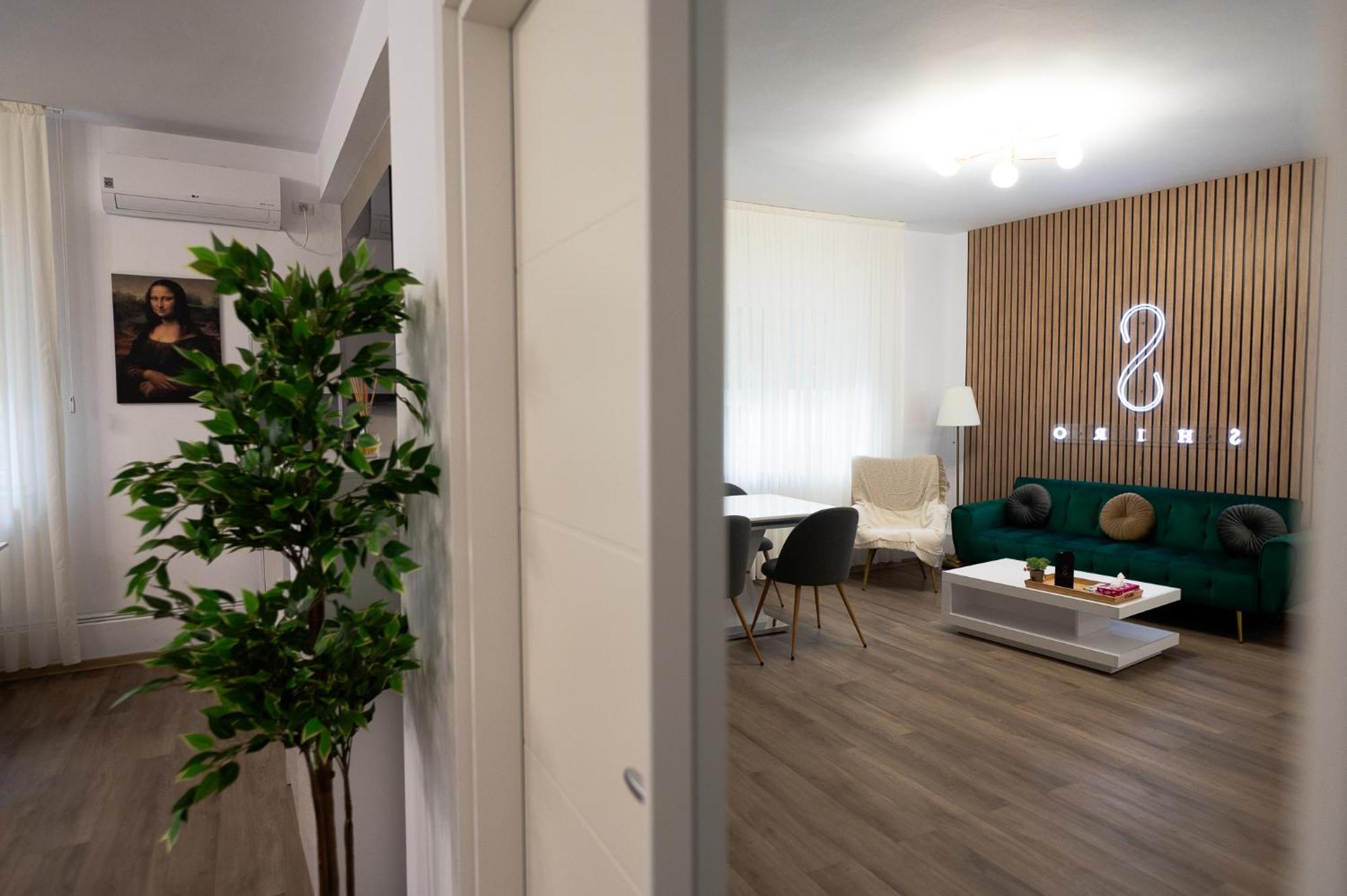 Shiro Athenee Apartment *