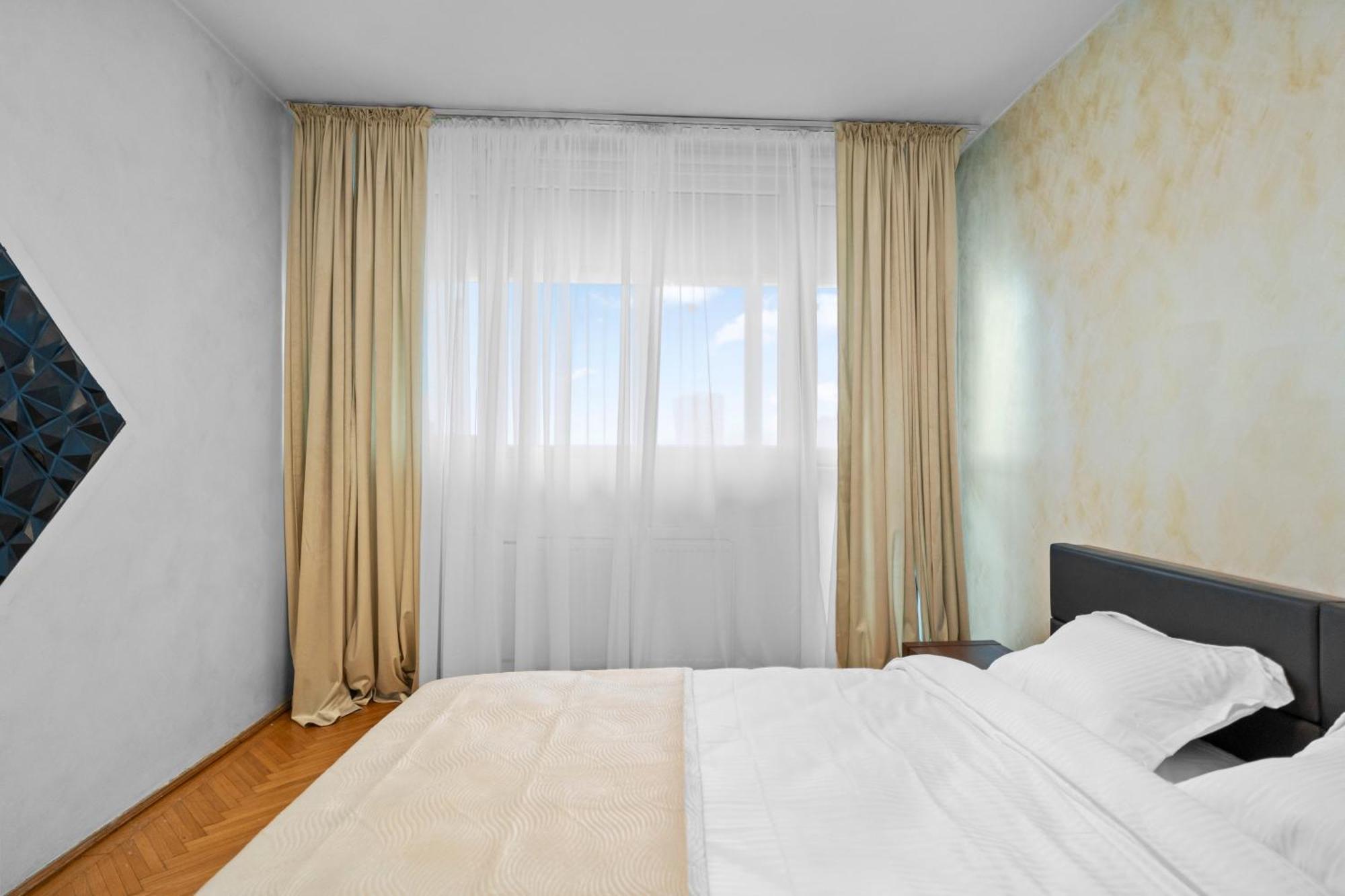 Apartment New Luxurious With Park View Bucharest
