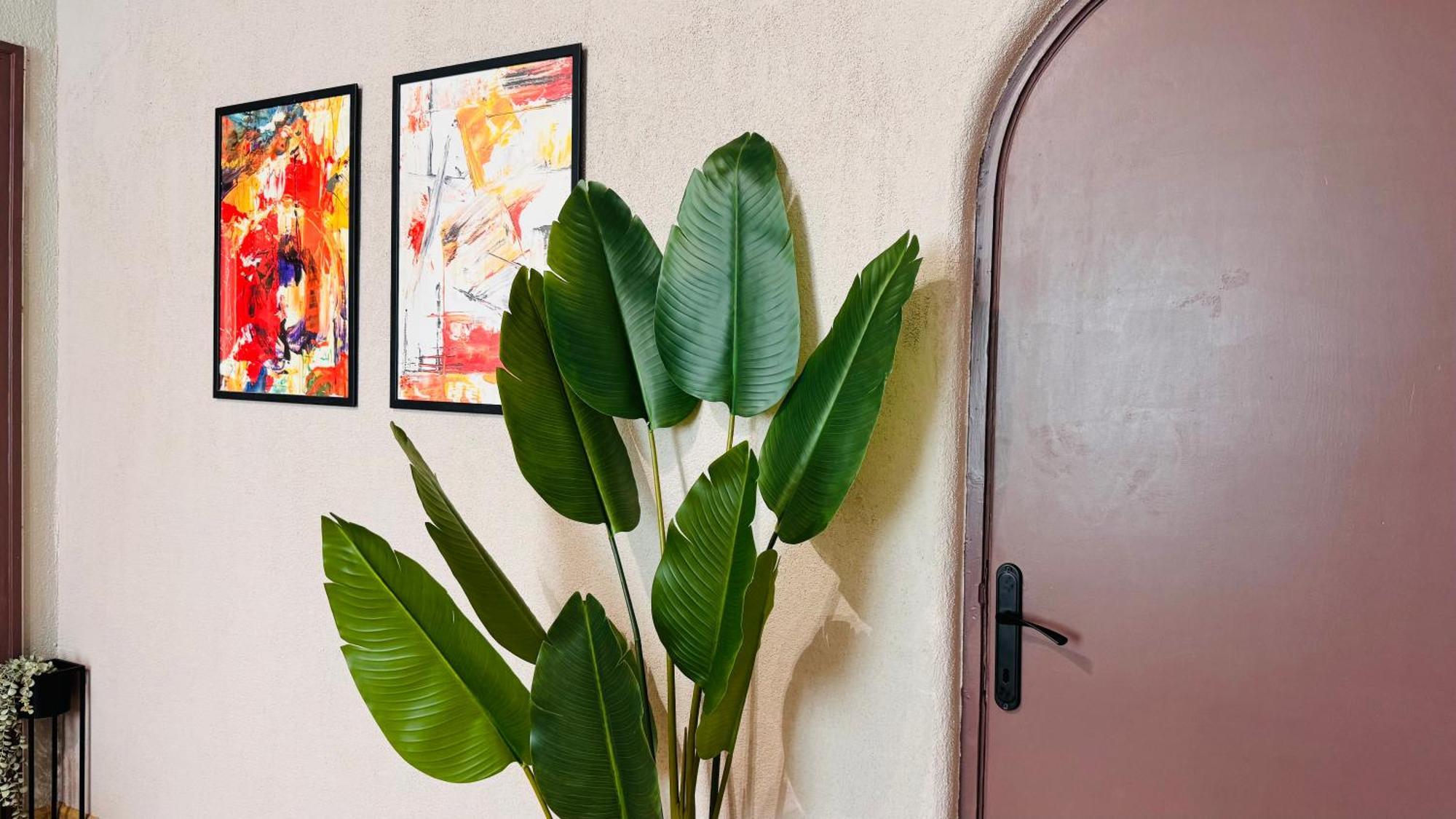 Ideal - Spacious & Modern Near Unirii Square * Bucharest