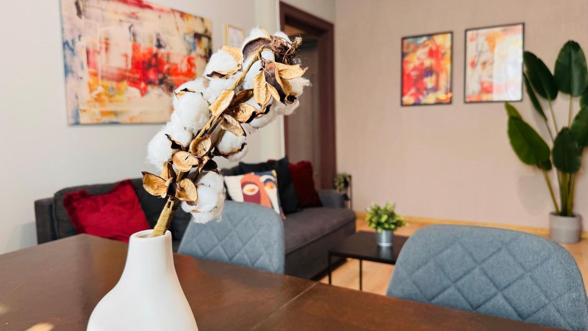 Ideal - Spacious & Modern Near Unirii Square