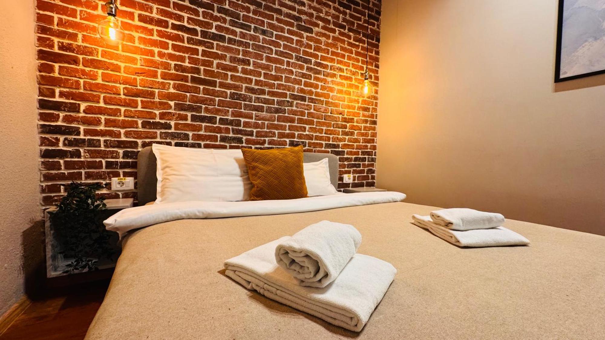Ideal - Spacious & Modern Near Unirii Square Apartment Bucharest