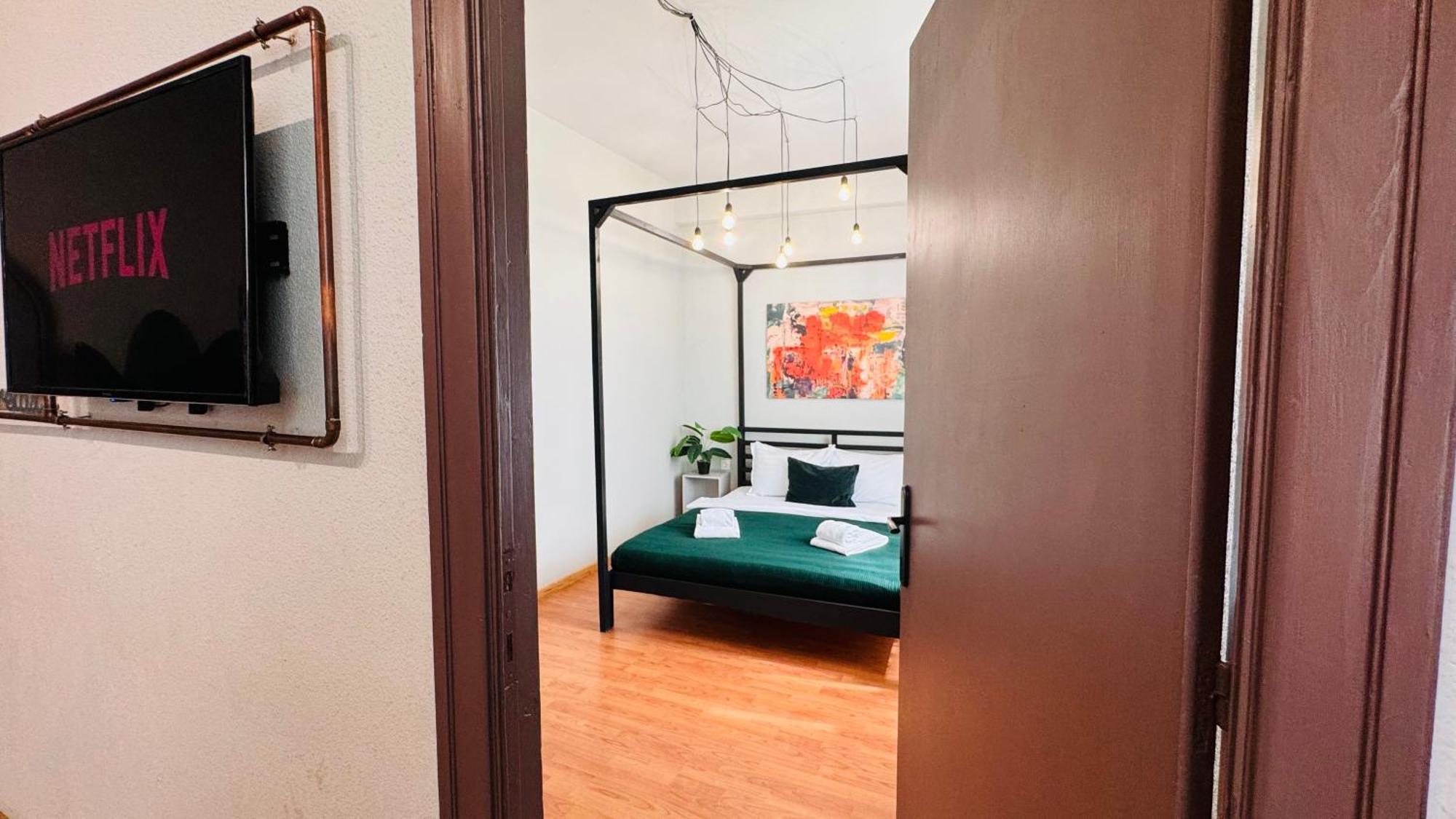 Ideal - Spacious & Modern Near Unirii Square *