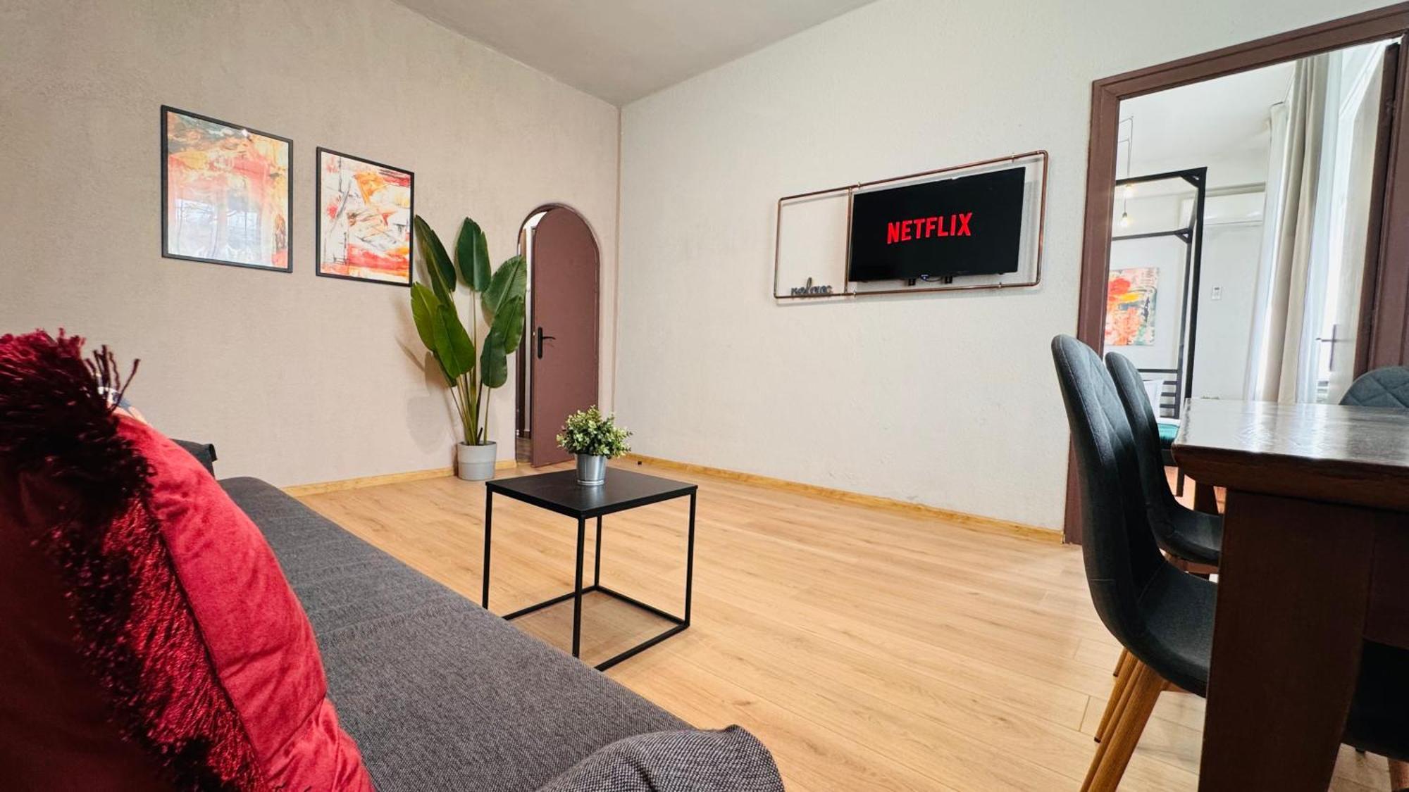 Ideal - Spacious & Modern Near Unirii Square Apartment