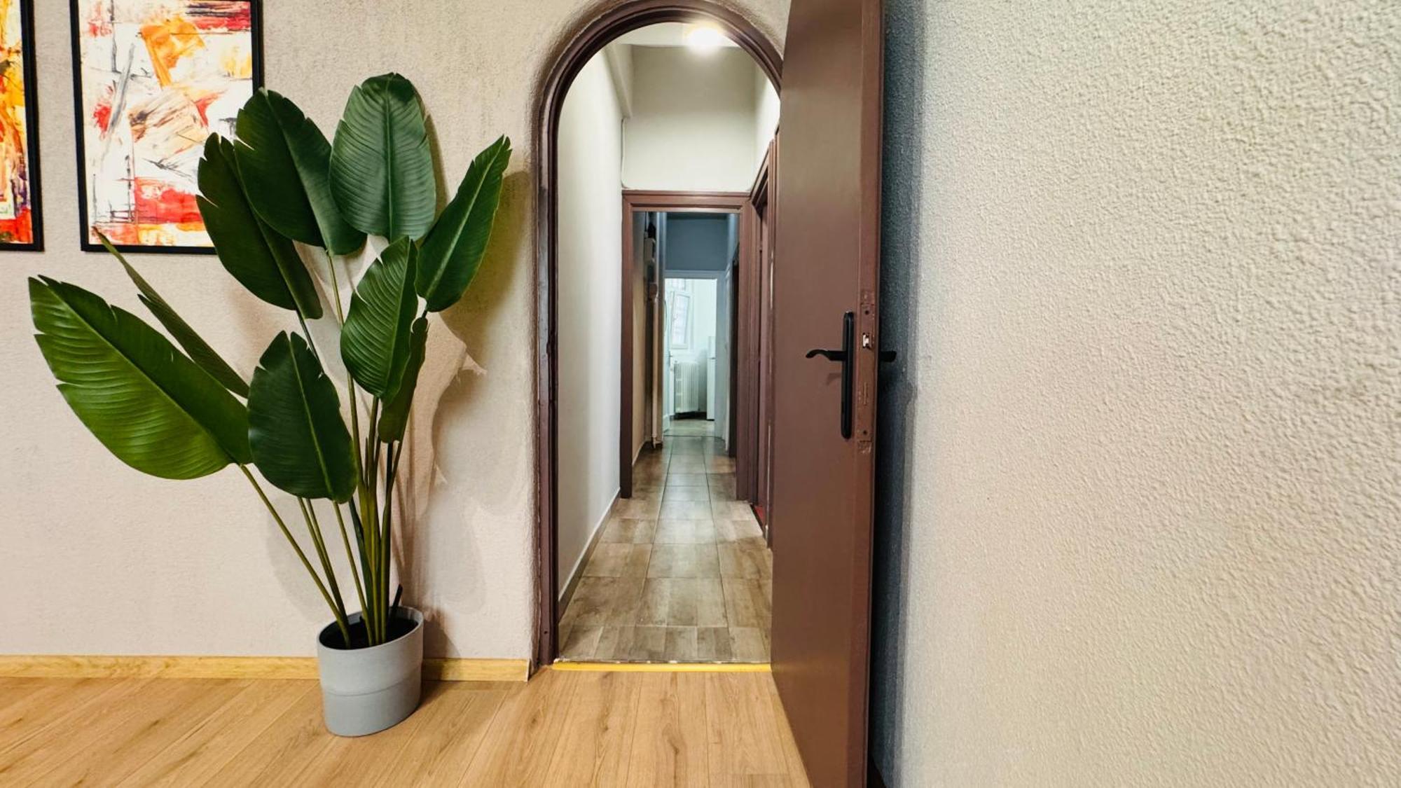 Ideal - Spacious & Modern Near Unirii Square * Bucharest