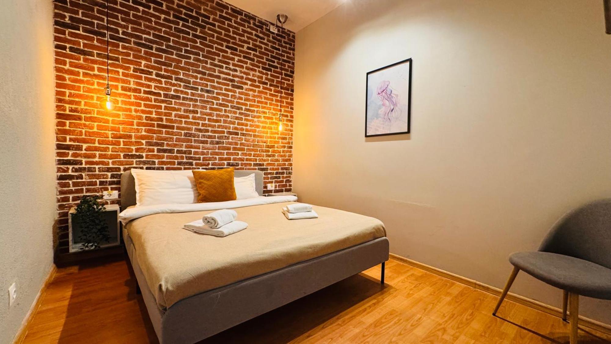 Ideal - Spacious & Modern Near Unirii Square Apartment