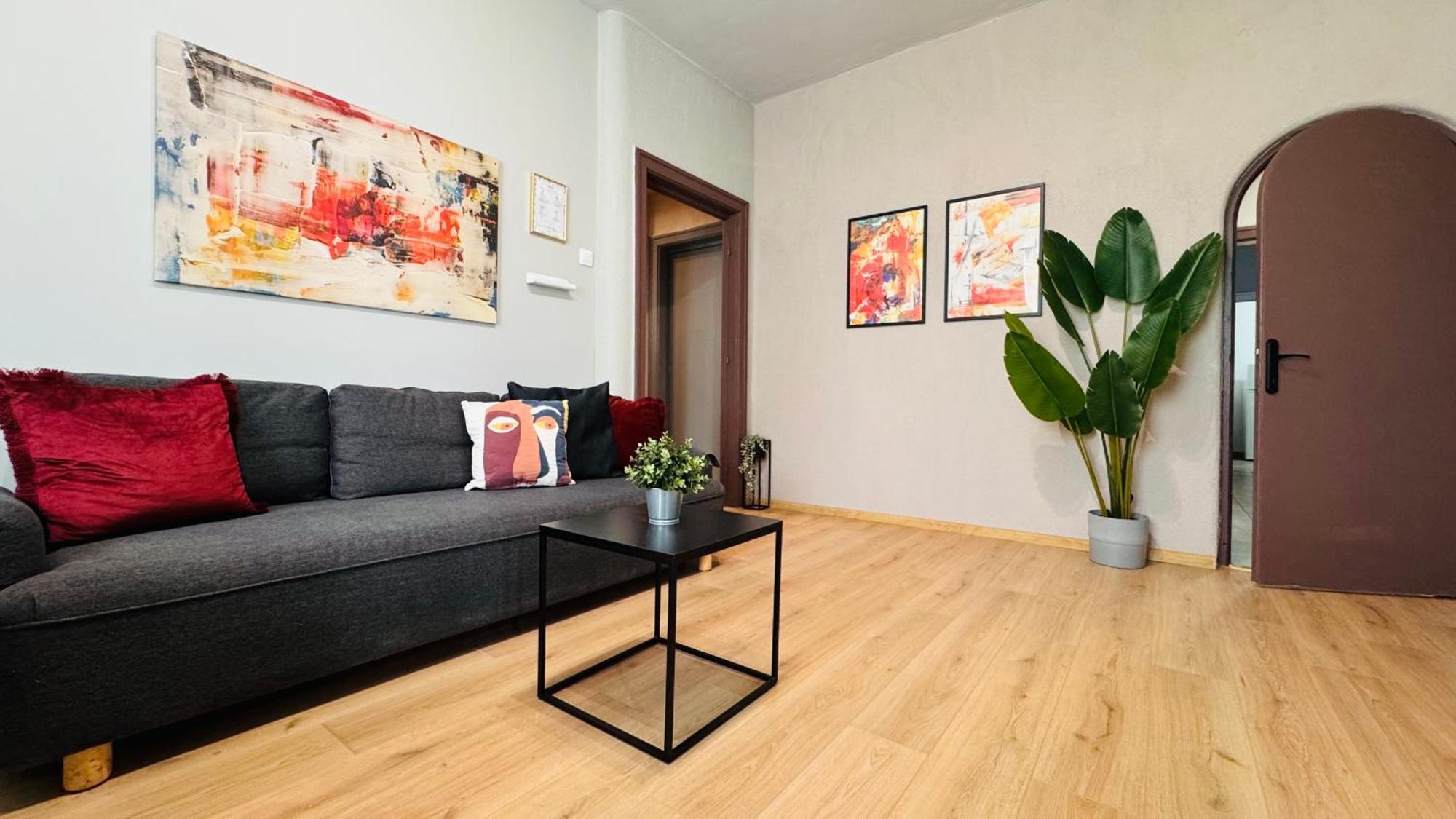 Ideal - Spacious & Modern Near Unirii Square Apartment *