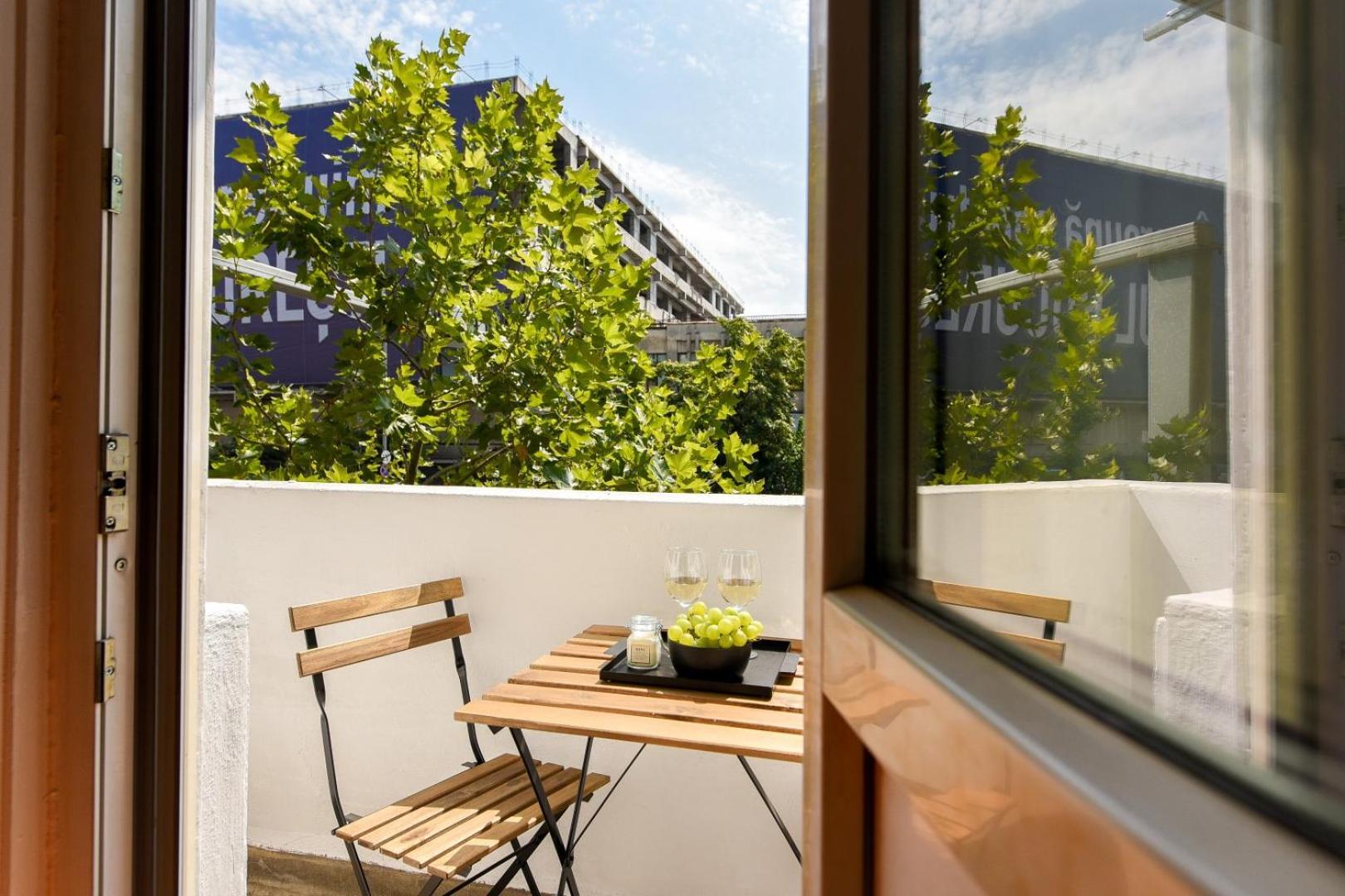 Ideal - Spacious & Modern Near Unirii Square Bucharest