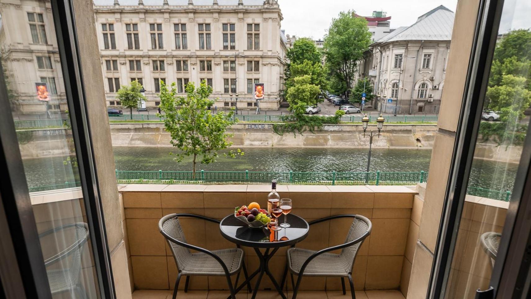 Apartament Aiastay River Bucureşti