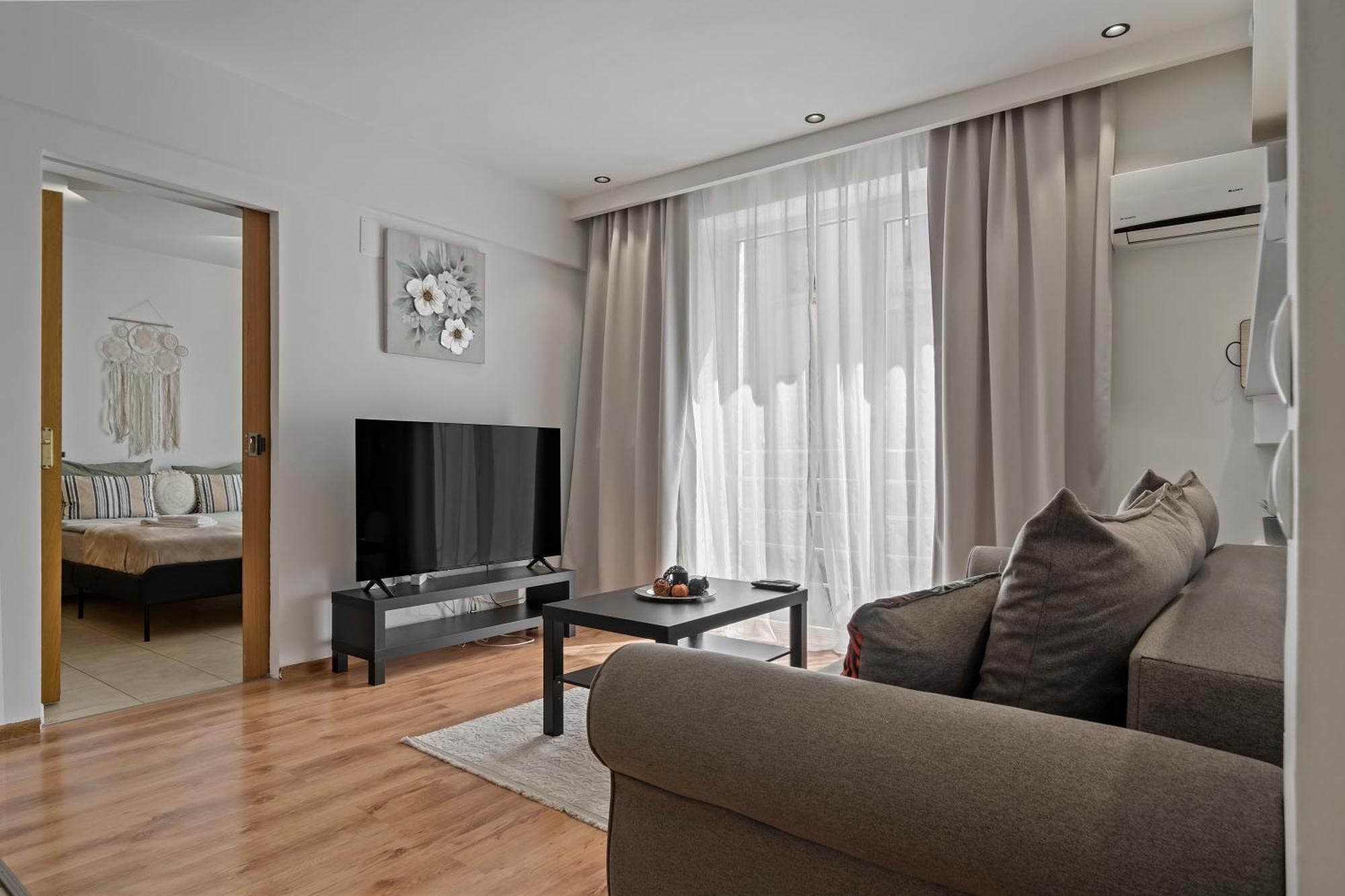 Old Town Sunshine Apartment Bucharest