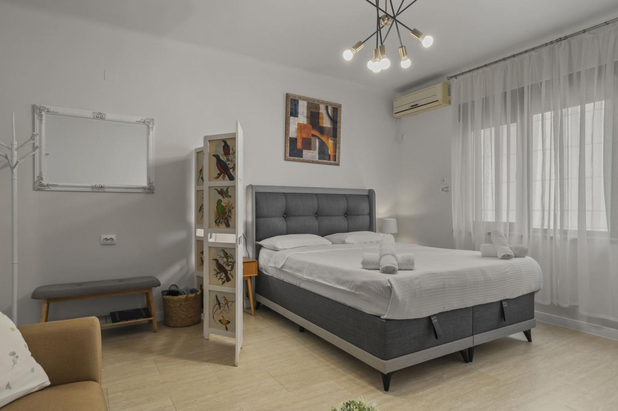 Apartment Upscale Studio, Walking Distance From The Old Town Bucharest