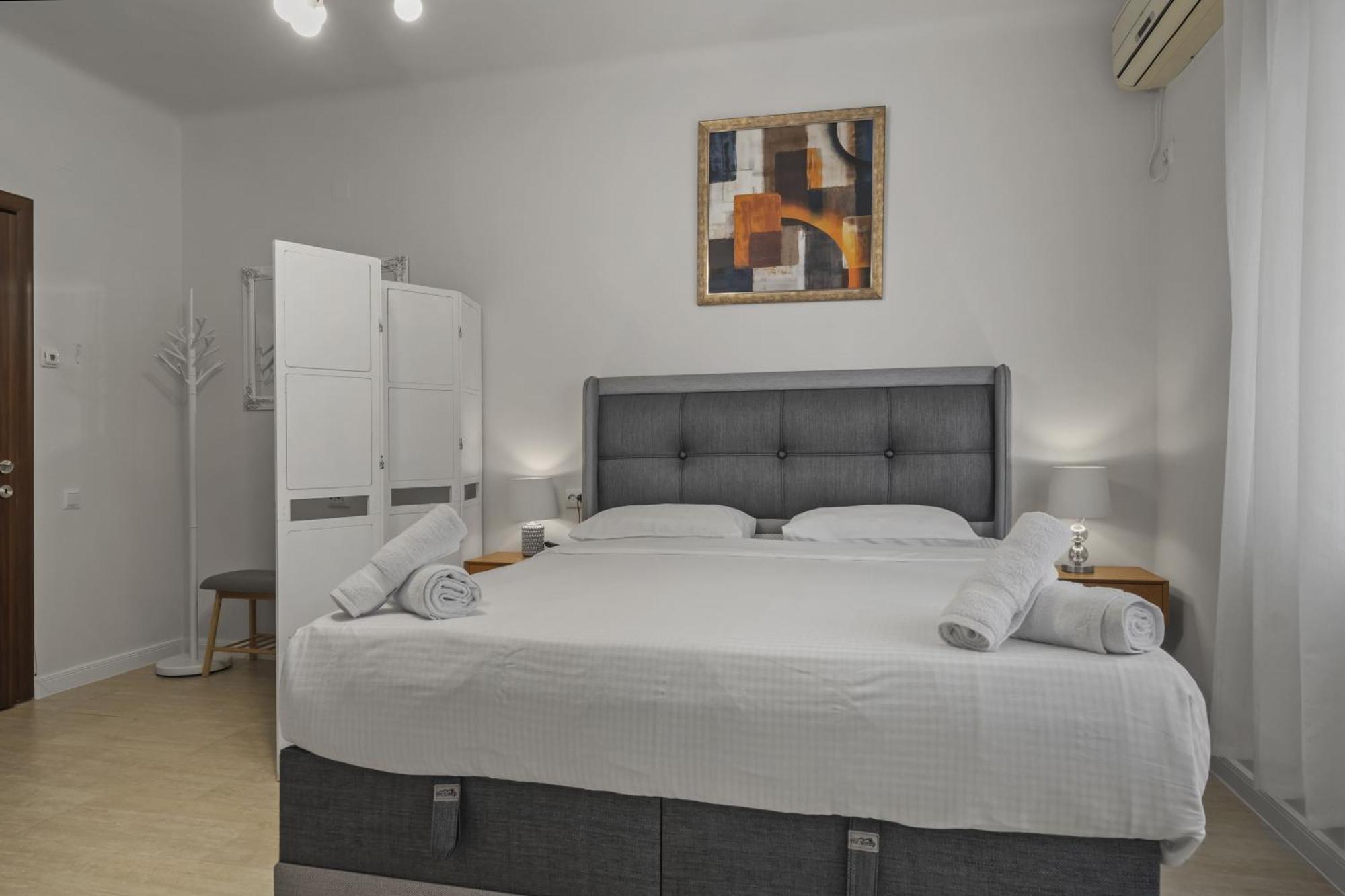 Upscale Studio, Walking Distance From The Old Town Bucharest