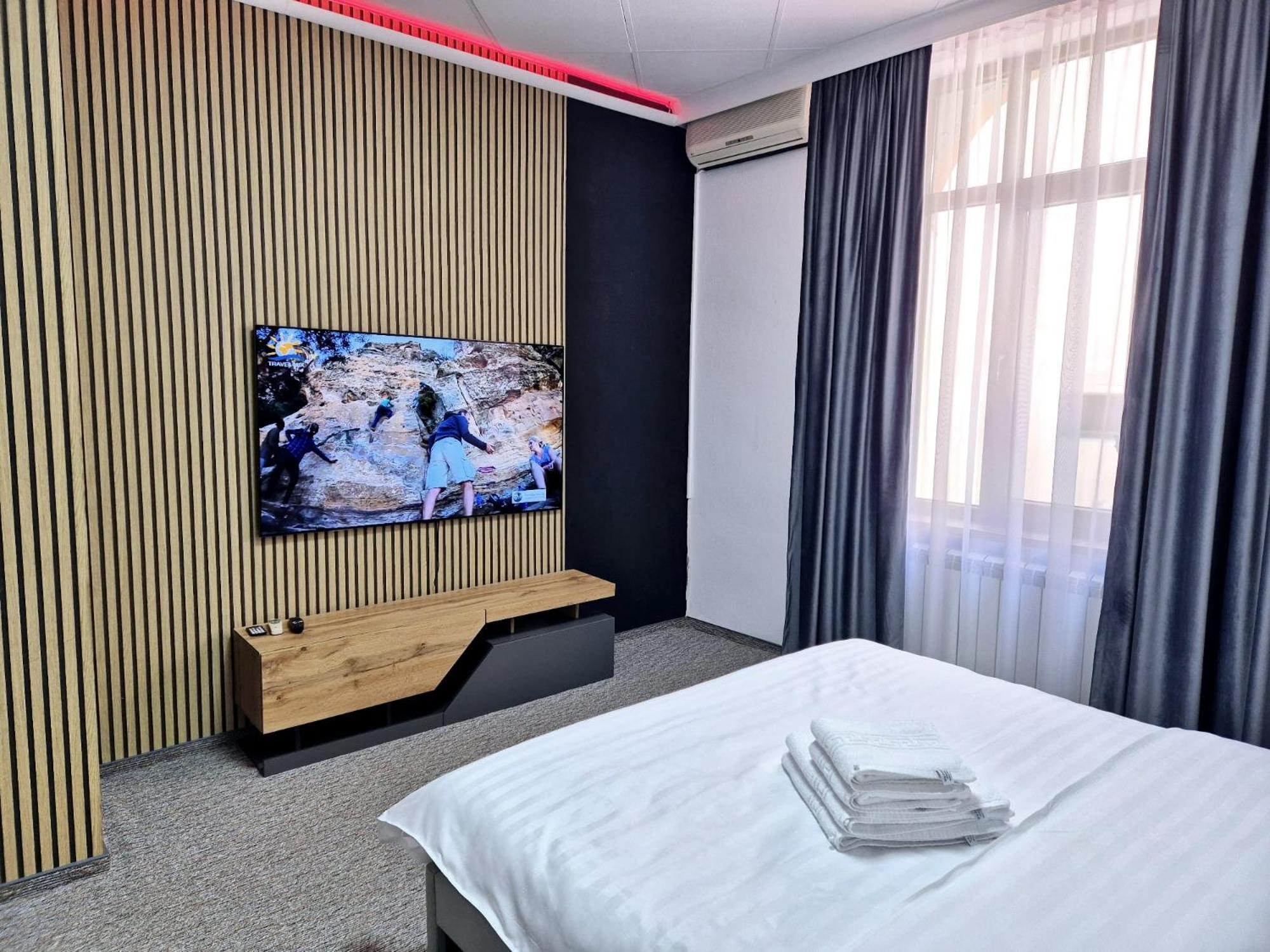 Boutique Old 3 *