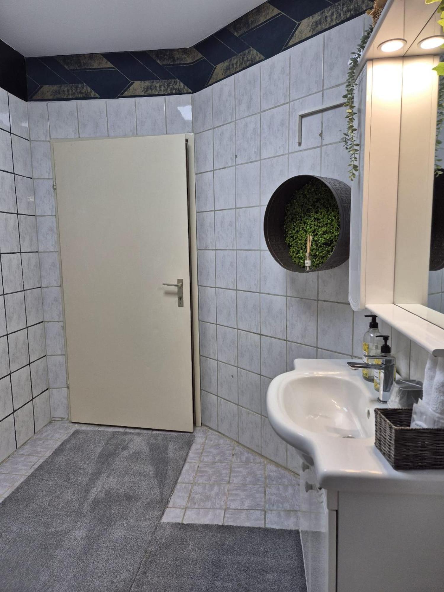 Boutique Old 3 *