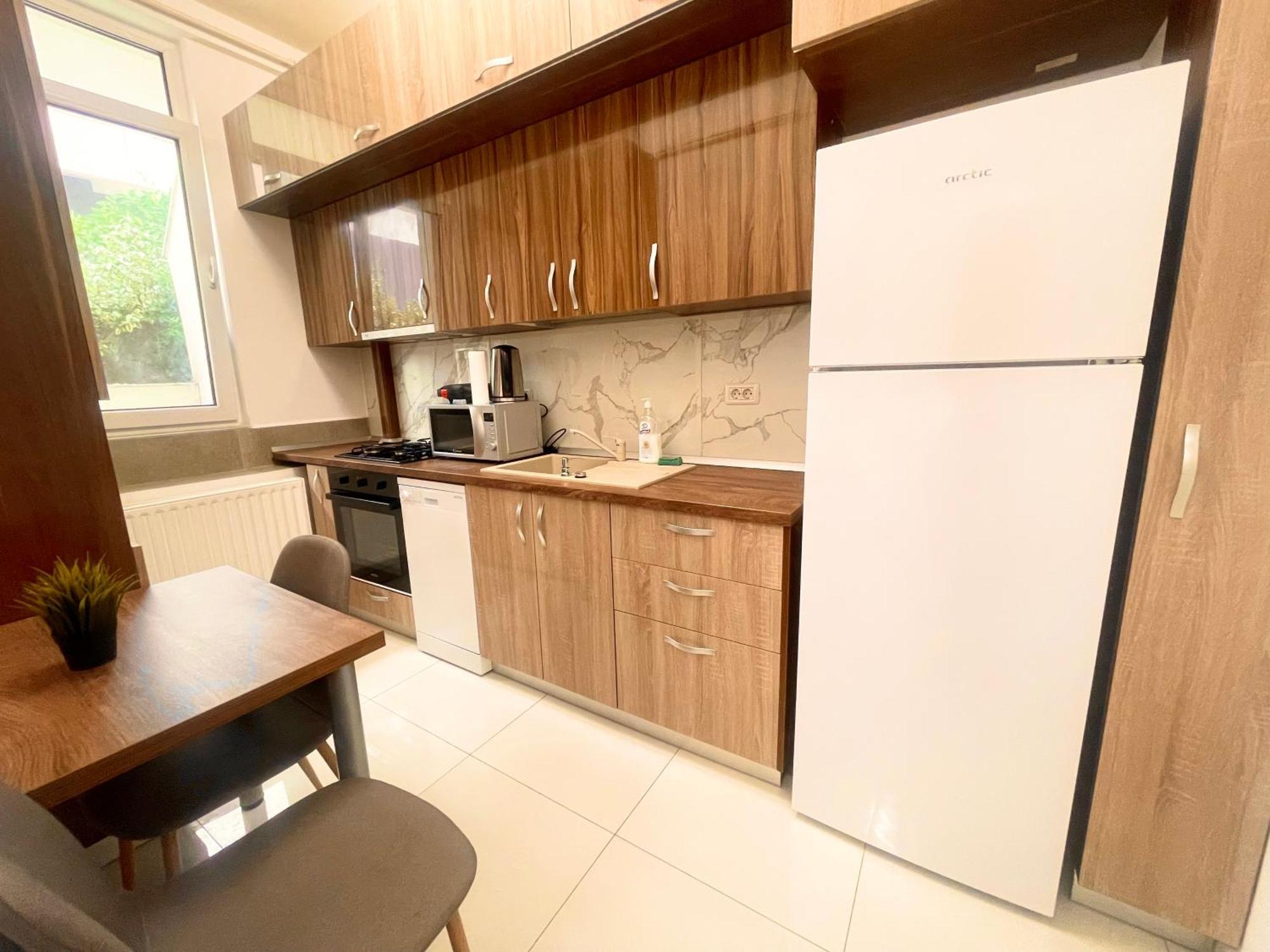 Cd13 Apartament Bucureşti