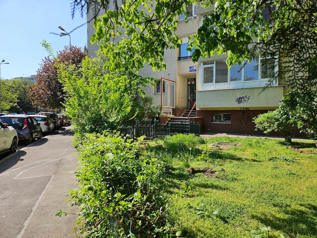 Eclectic Romexpo 2br Near Metro * Bucharest