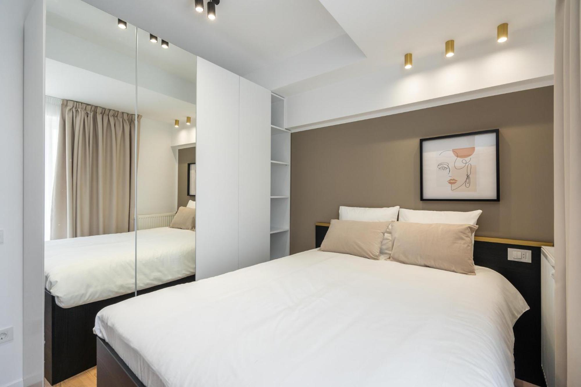 Romana 2 Bedroom Apartment Bucharest