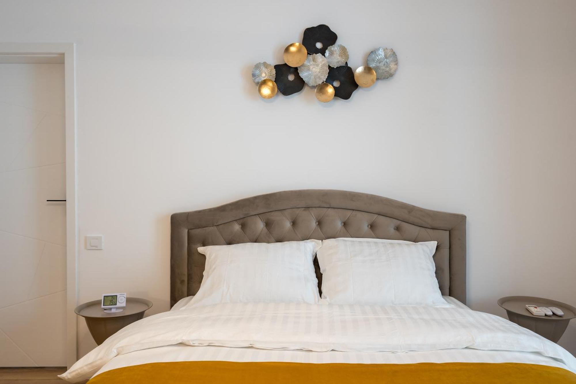 Apartment Plaza 37 *