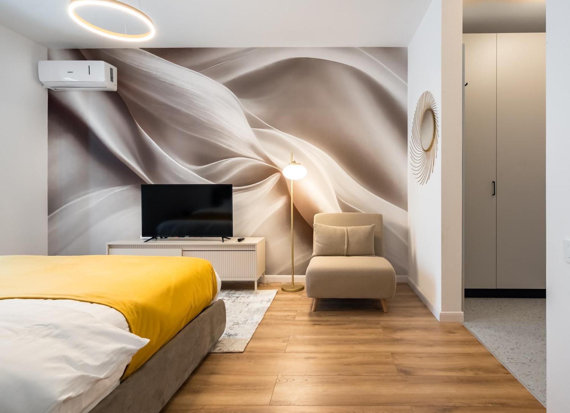 Plaza 37 Apartment *