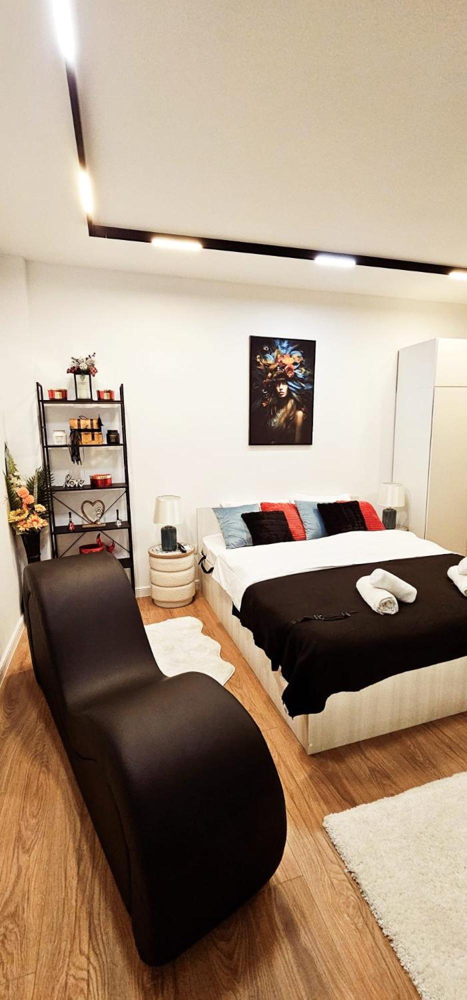 Tantra 4 Calea Victoriei Amzei * Bucharest