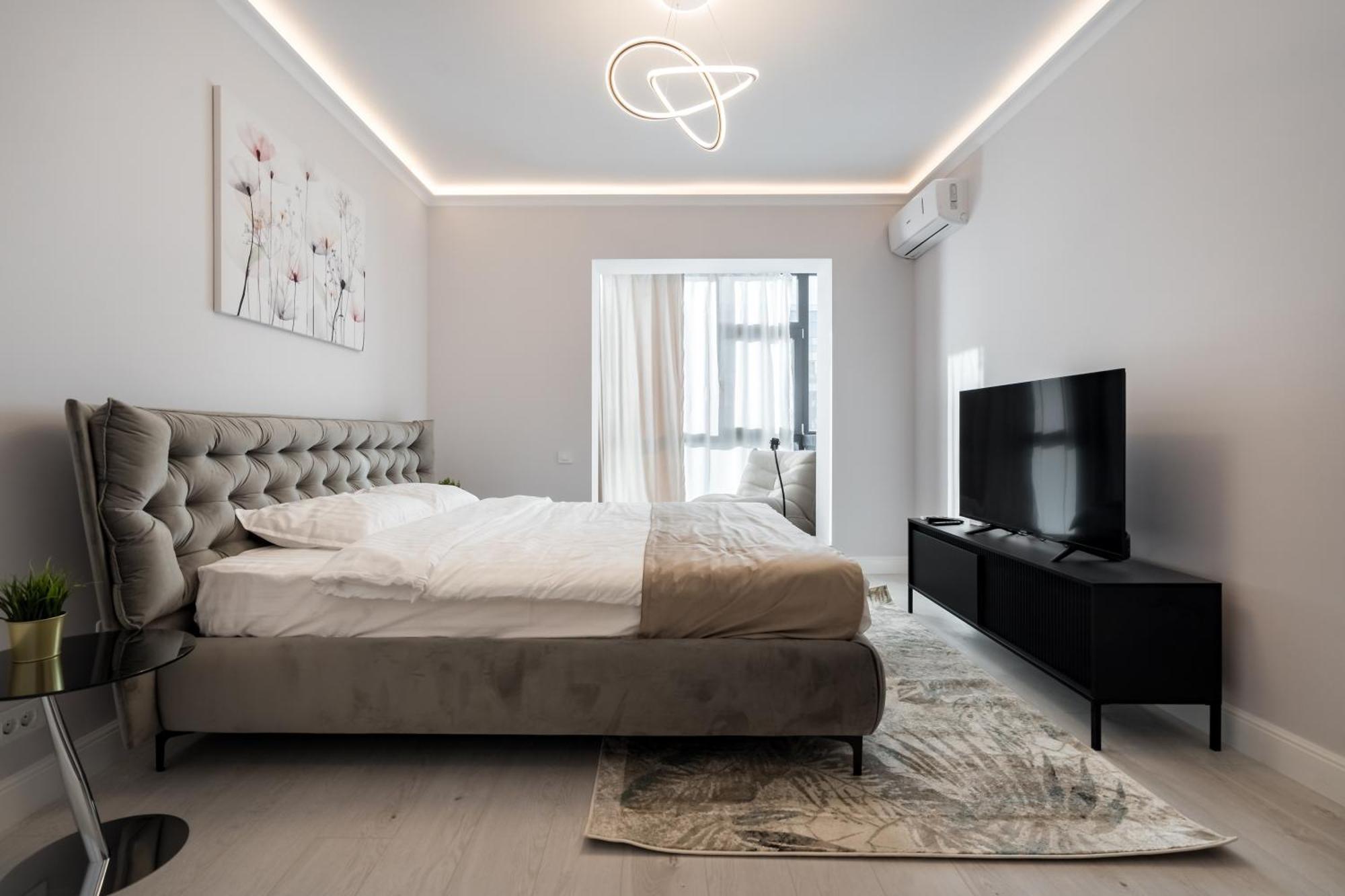 Plaza 45 Apartment