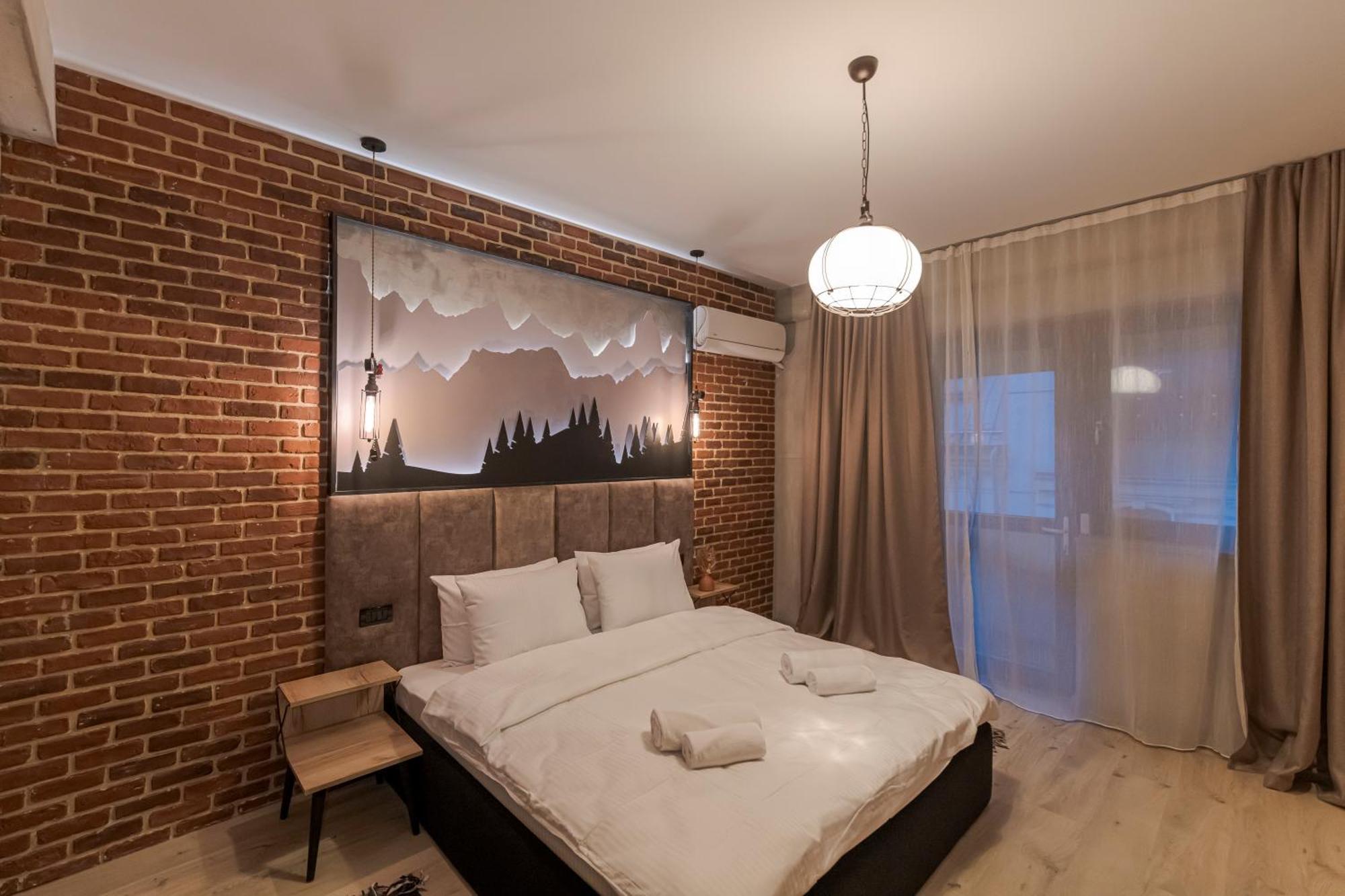 Apartment The Old Town Industrial Vault - A Fusion Of Past & Present Bucharest