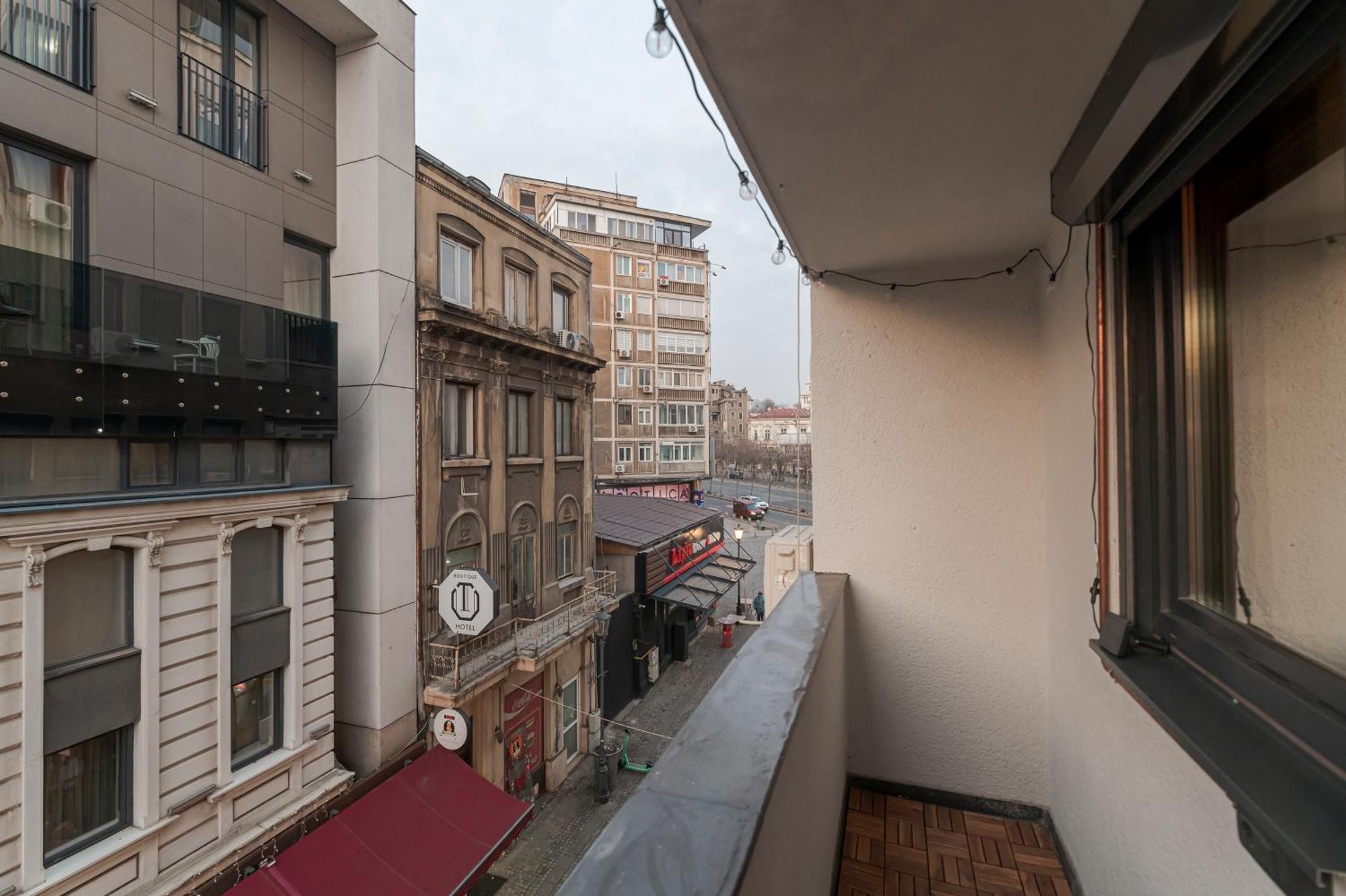 The Old Town Industrial Vault - A Fusion Of Past & Present Bucharest