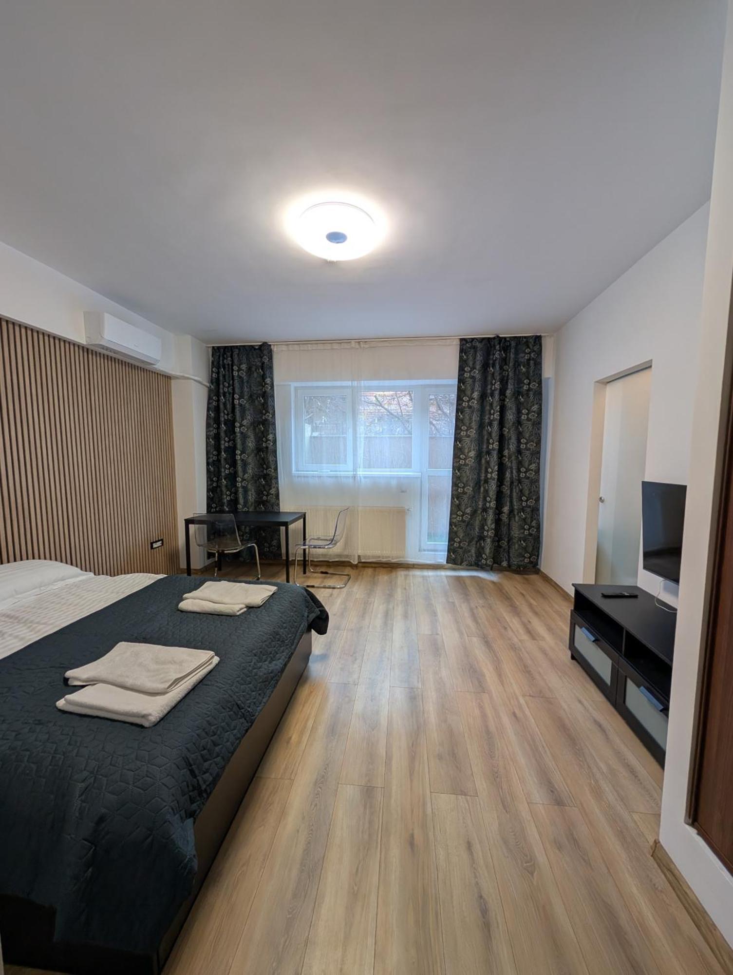 Apartment Parlament Palace, 1 *