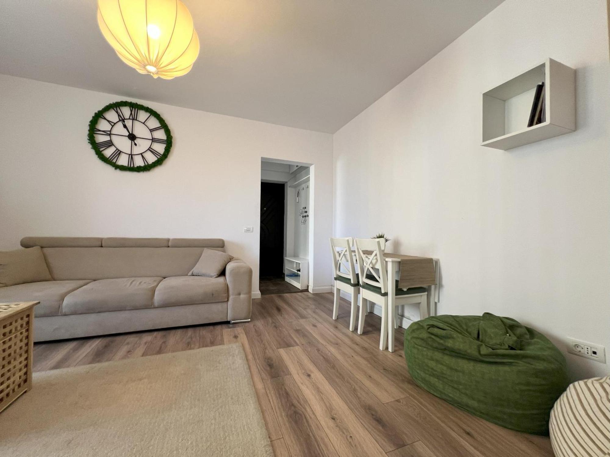 Apartment Lazy's Haven - Chic Escape In
