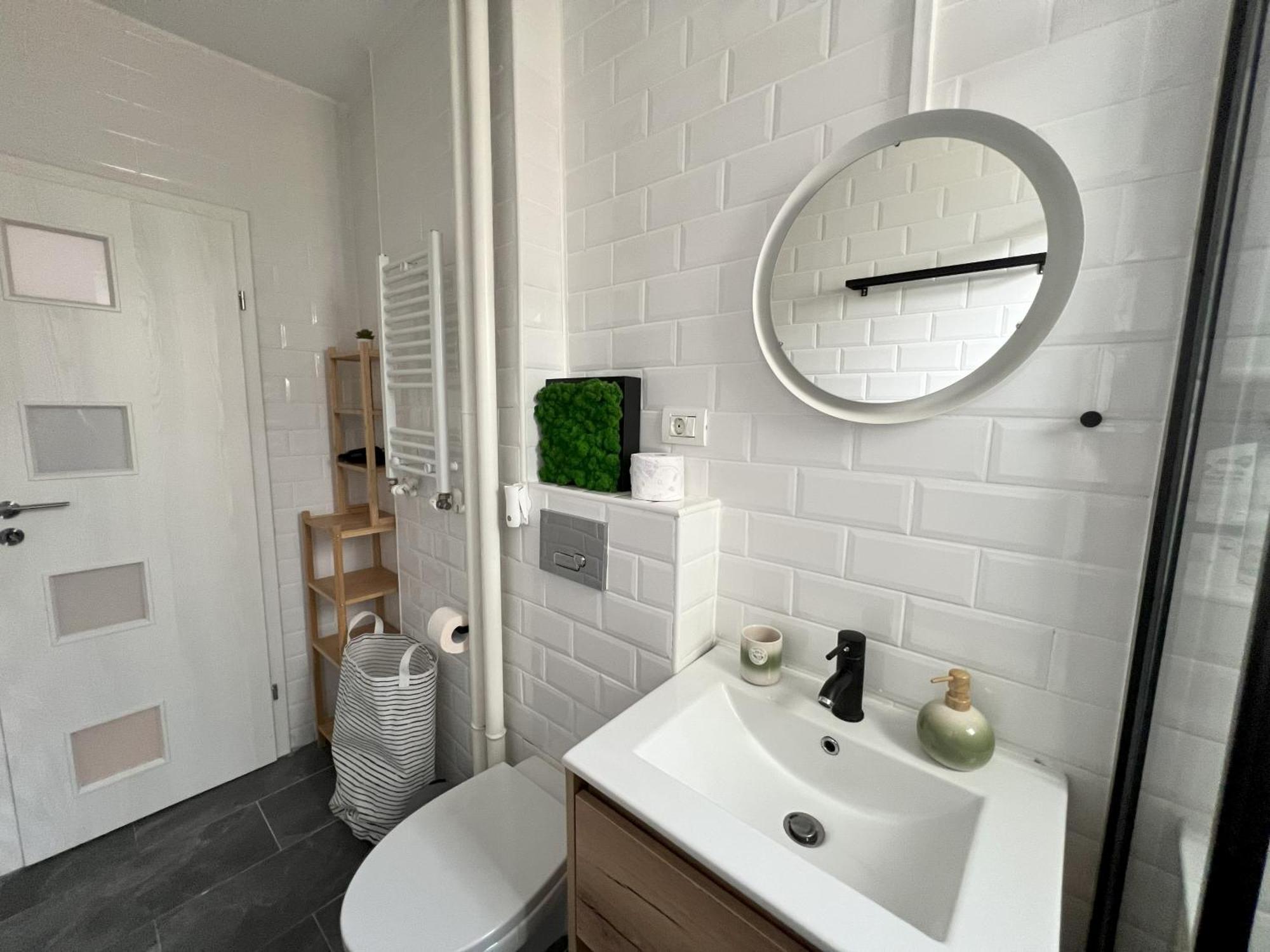 Lazy's Haven - Chic Escape In Apartment