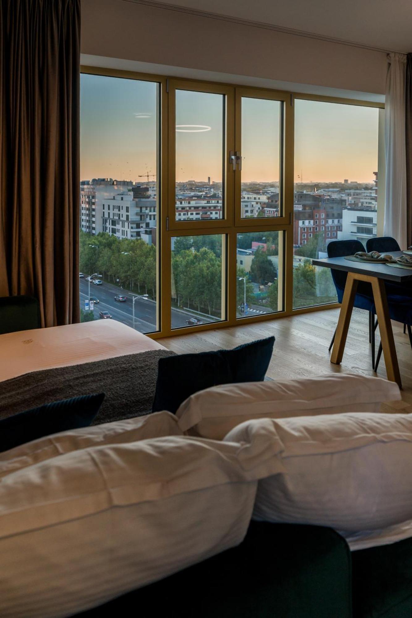 Apartment Mido View With Parking And Self Check-in Bucharest
