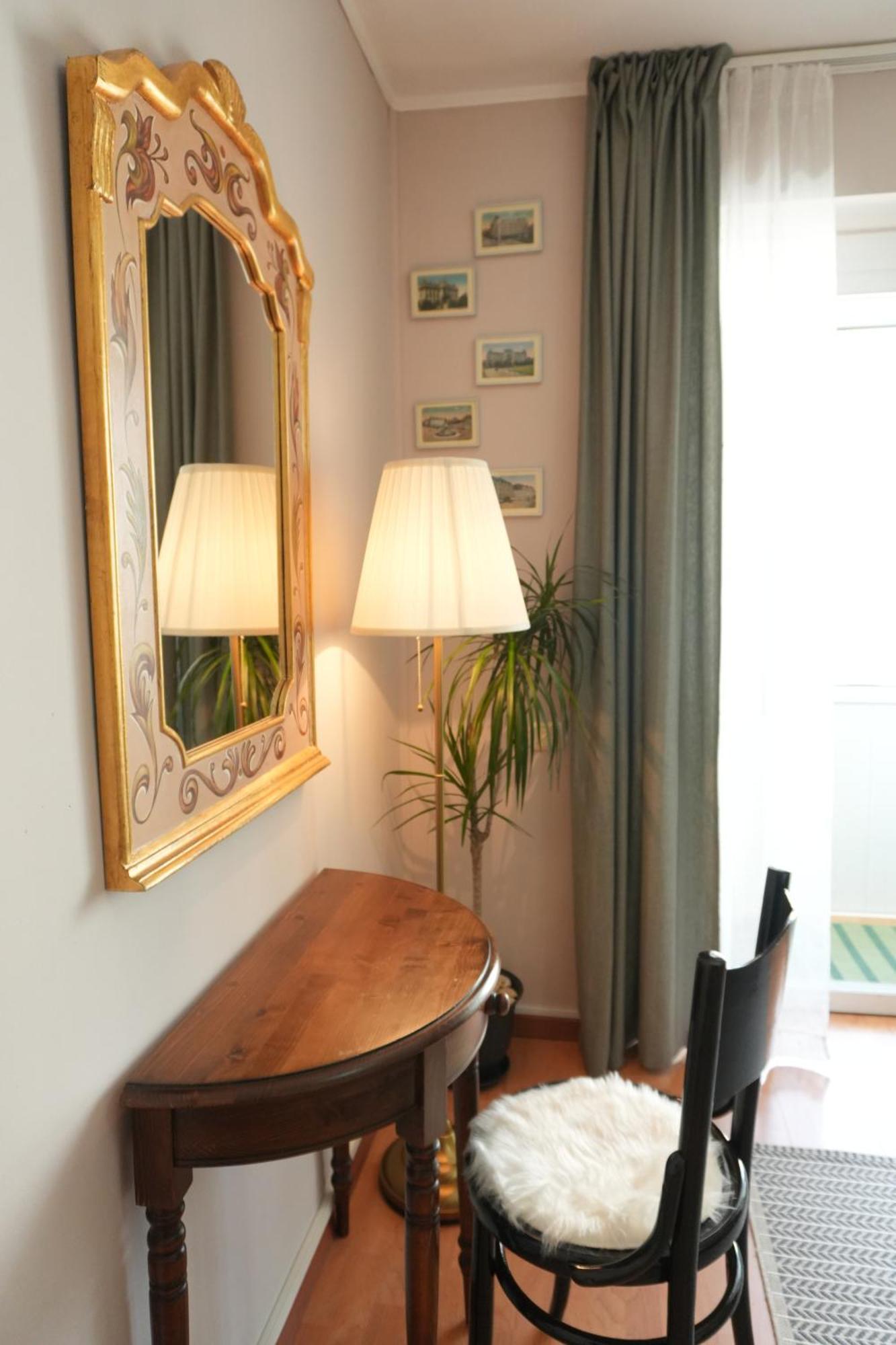 Apartment Bucharest Central Studio *