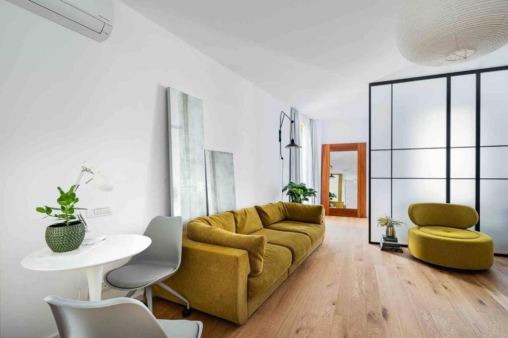 Apartment Nook 7 Victoriei New Building With Parking And Security *