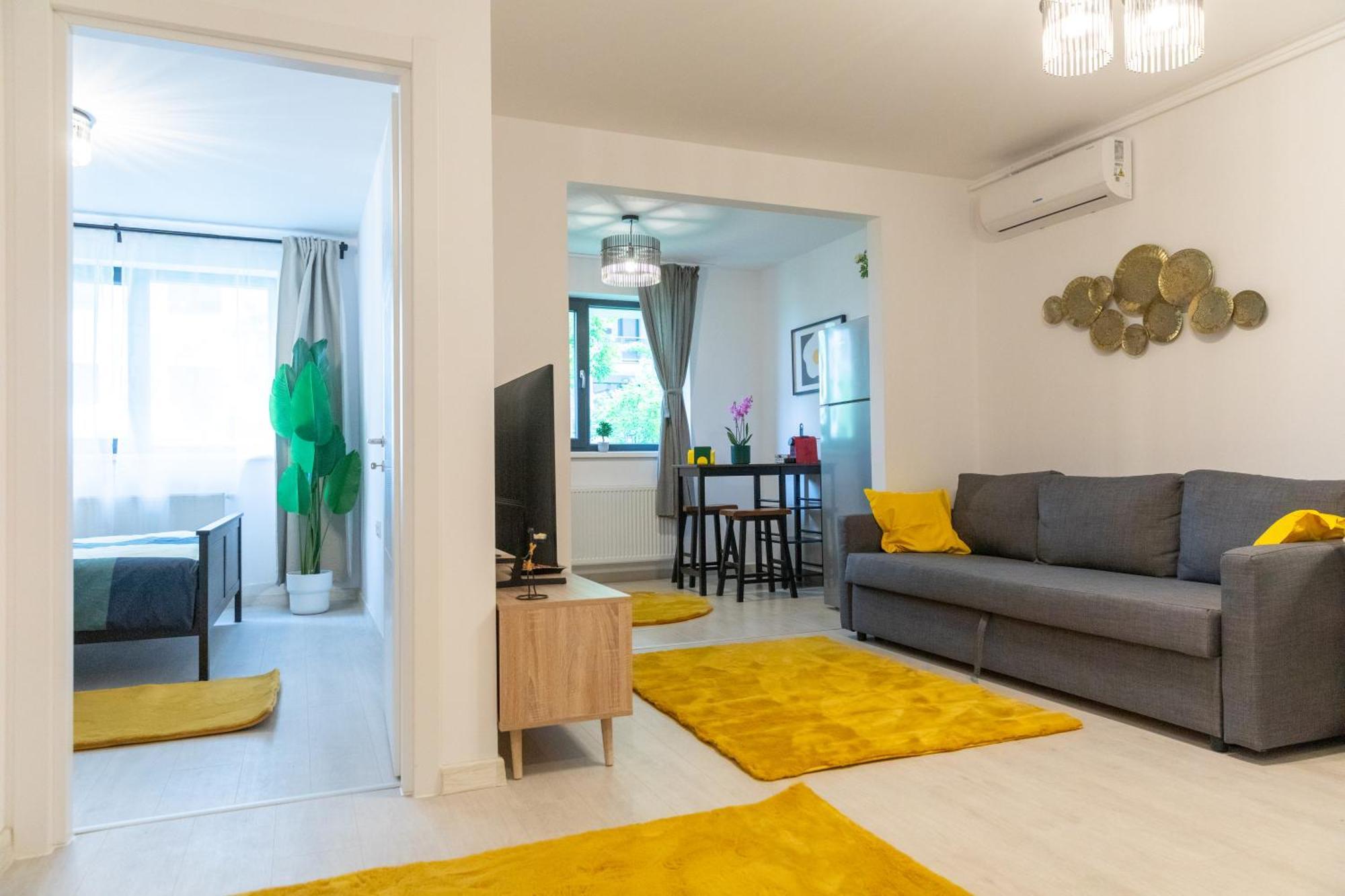 Hils Pallady Iyellow Cozy Apartment Bucharest