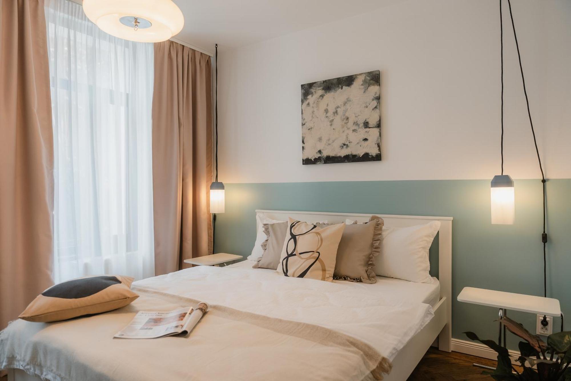 Black Habit Bed & Breakfast *
