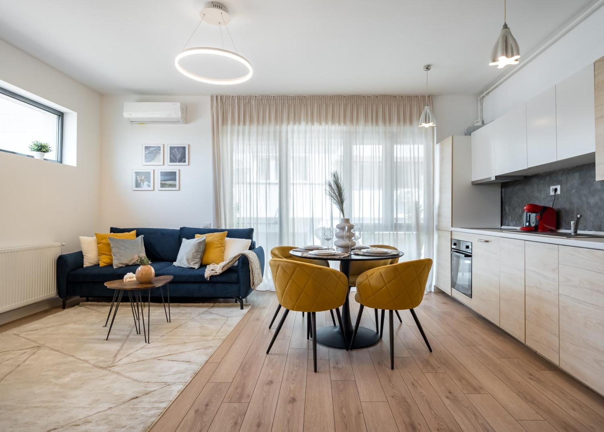 Uphome Aparthotel *