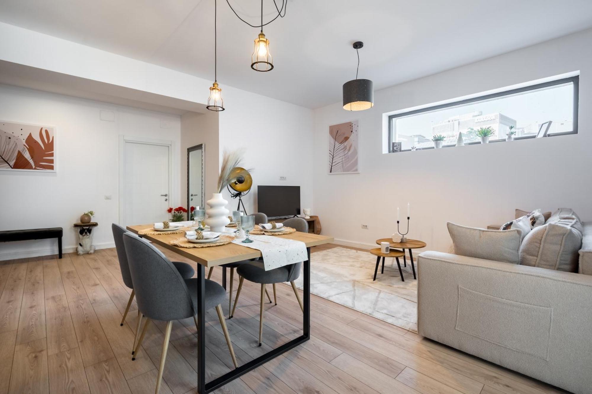 Uphome Aparthotel