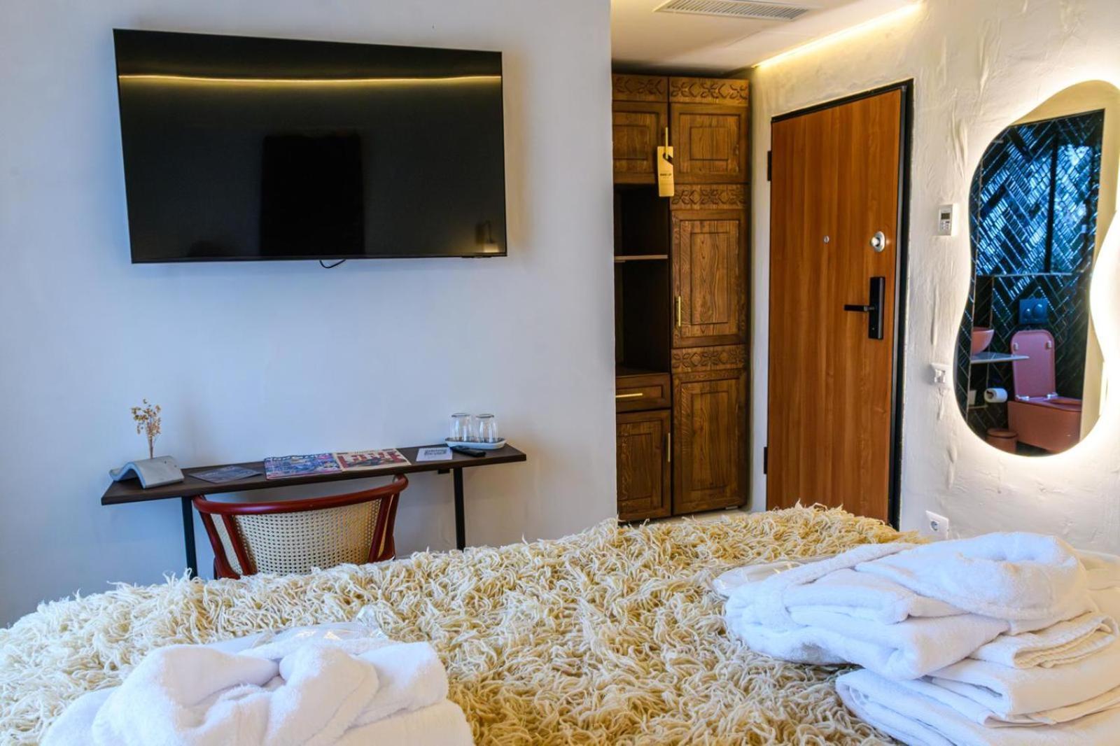 Nishani 5 Stars Boutique *