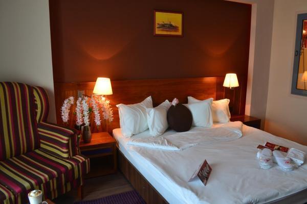 Phoenicia Express 4* Bucharest
