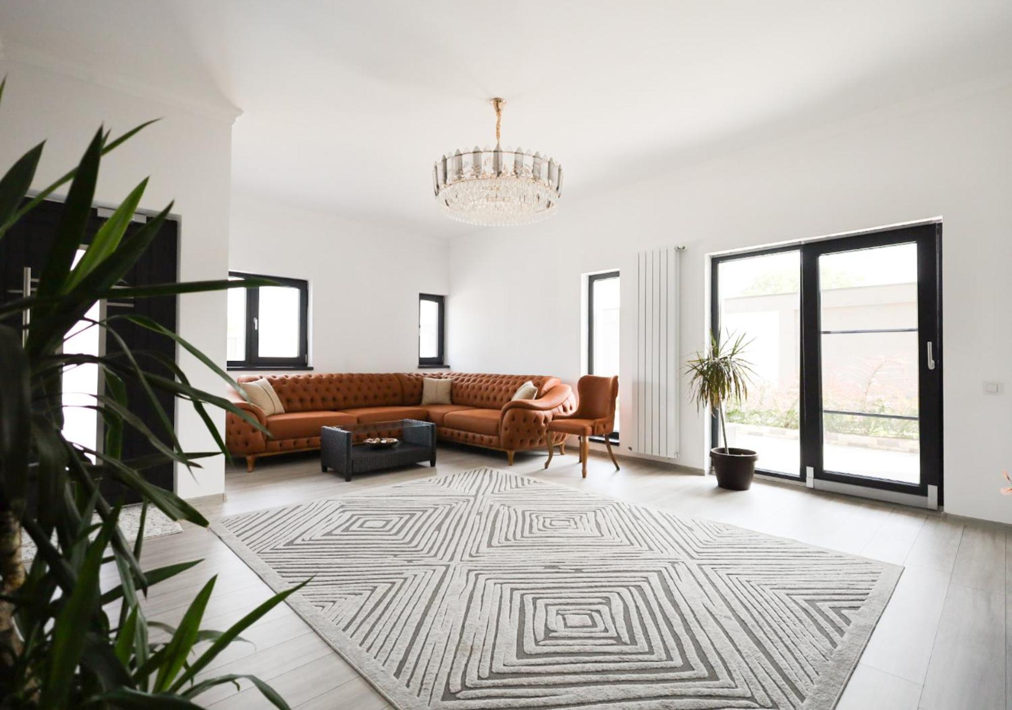 Grey House Villa *