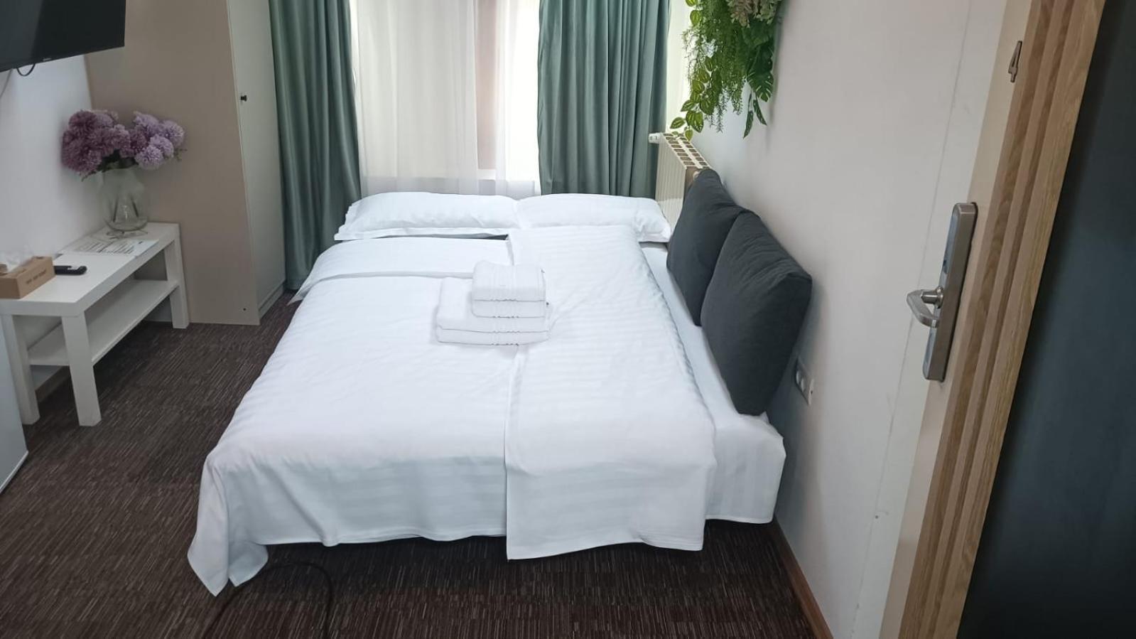 Boutique Old 4 *
