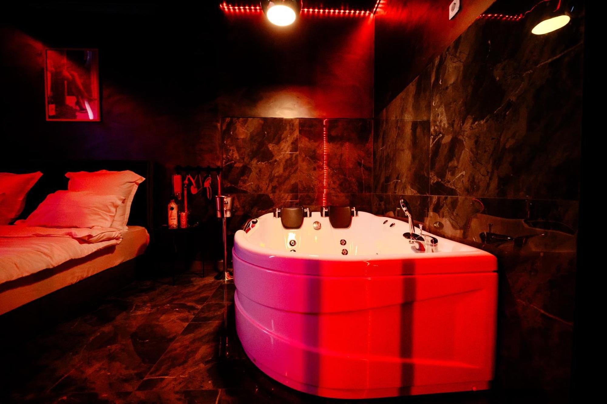 Apartment Luxury Jacuzzi Bucharest