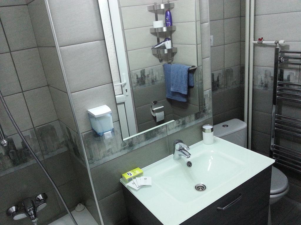 Universitate Apartament *