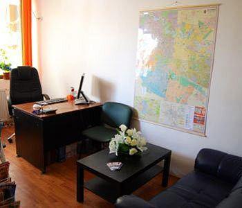 Litovoi Hostel *