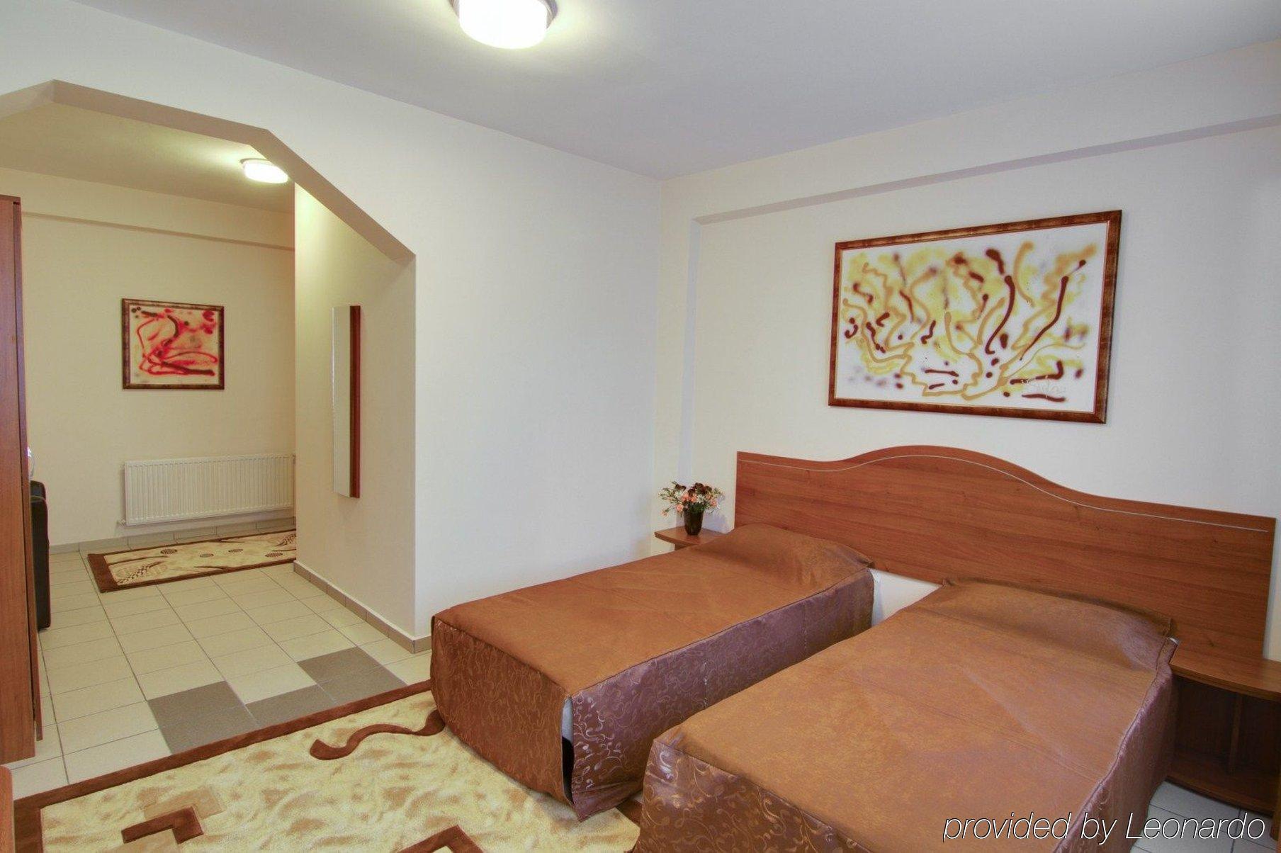 Hotel Tranzzit 3*