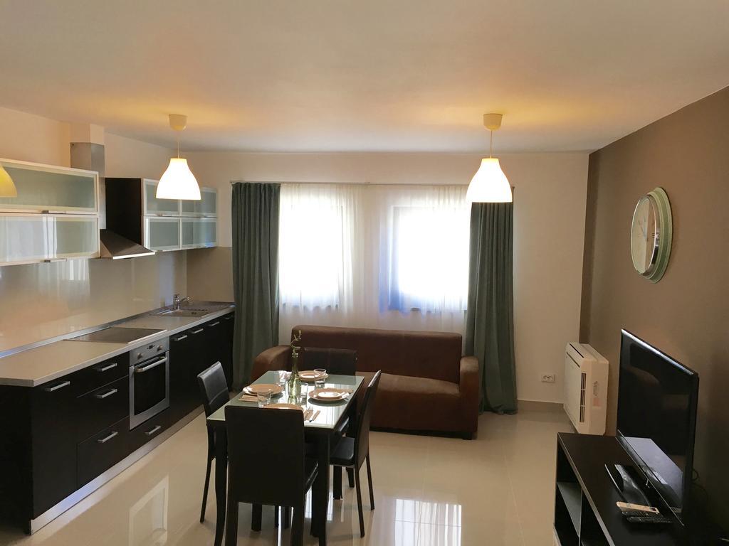 Elysium Aparthotel 3*