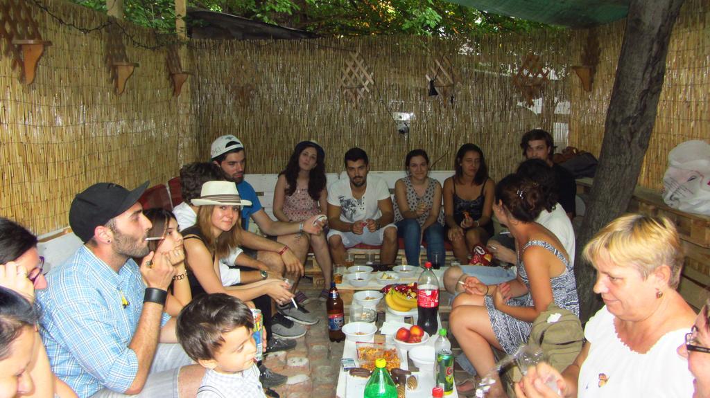 Hostel Friends