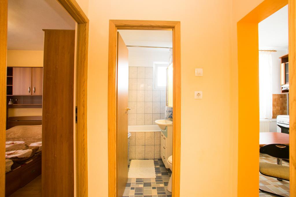 Apartament Sky Bucureşti